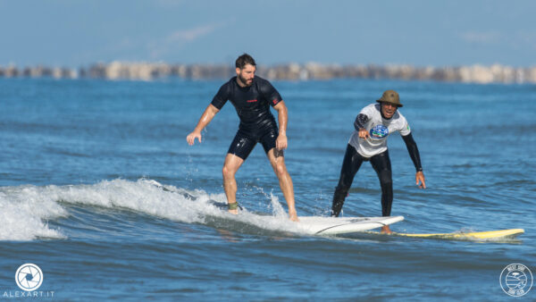 Corso di Surf per adulti - immagine 3